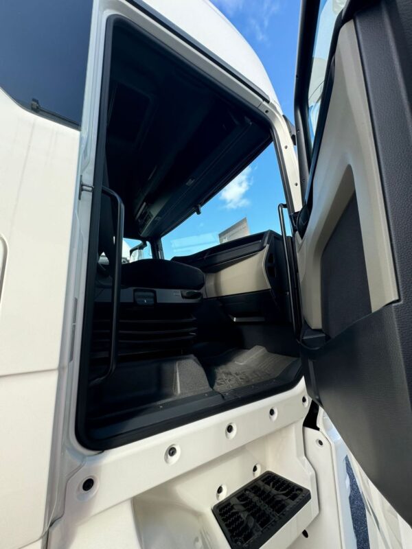 Man 510 2021 Full option - Image 6